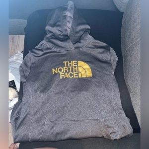 Cozy The North Face pullover hoodie